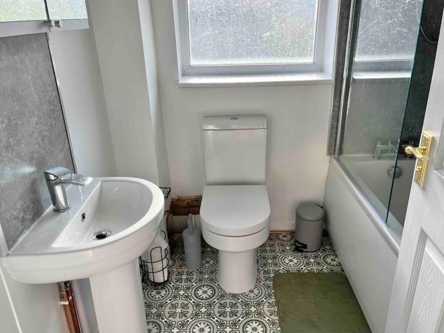 House Near Swansea & Brecons! *