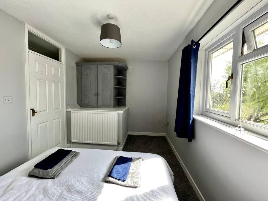House Near Swansea & Brecons! Aberdulais